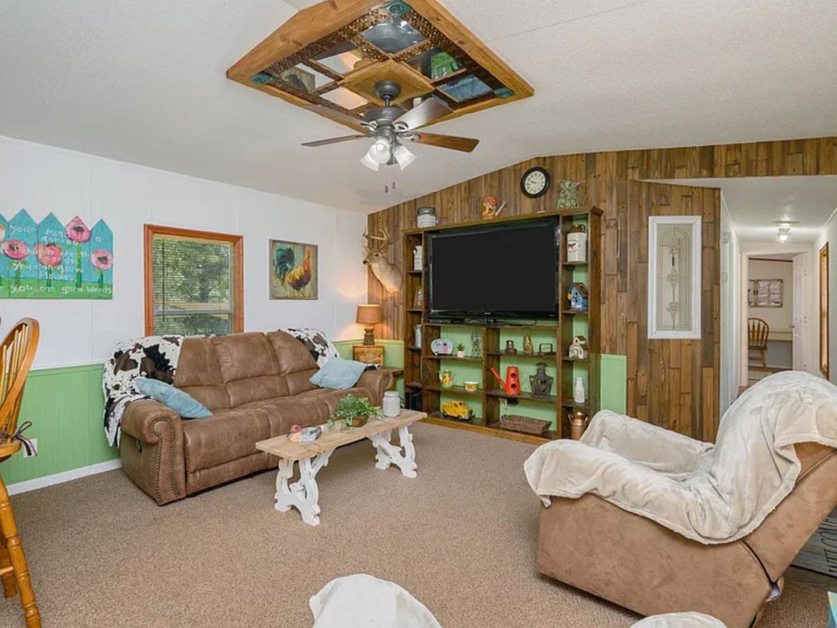 House for rent at 143 Joe Anderson Rd, Defuniak Springs, FL 32433