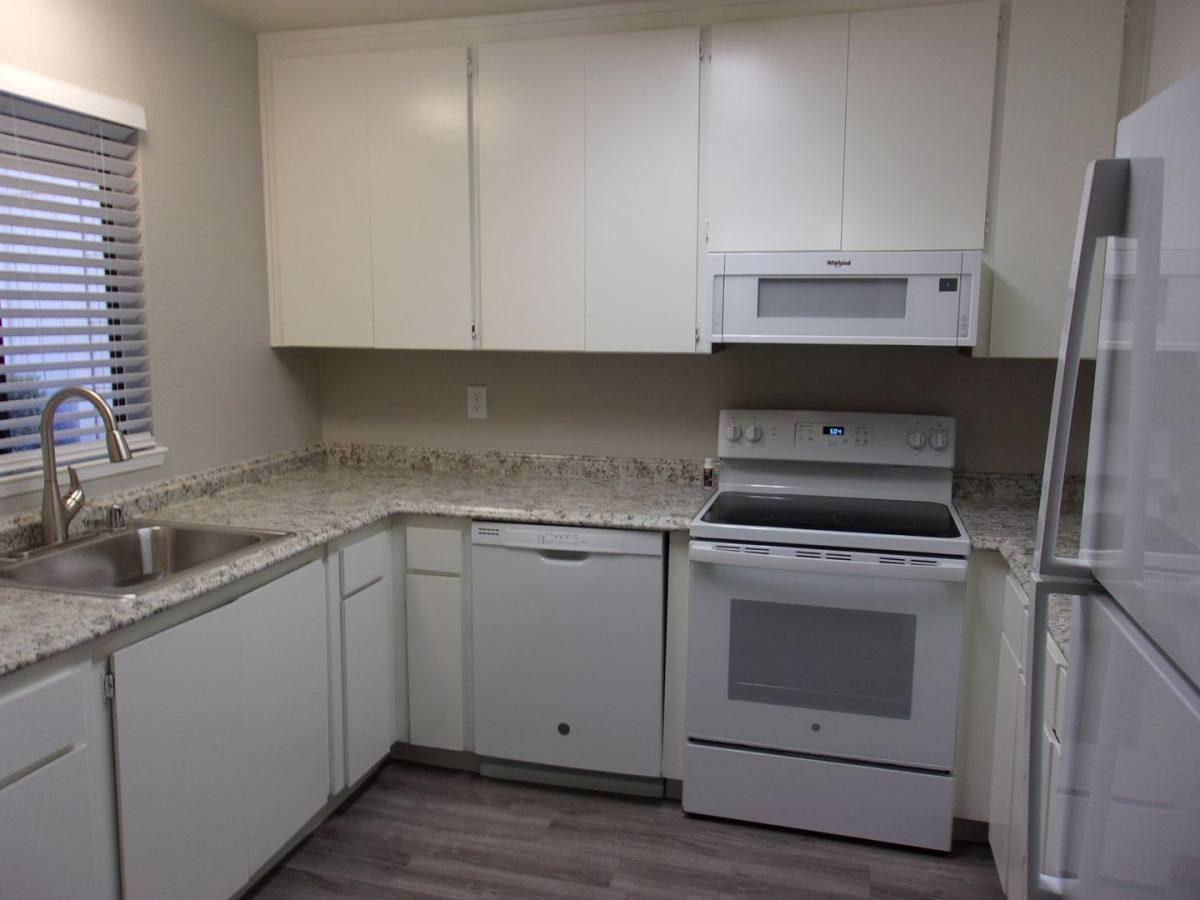 Apartment for rent at 7134 Gloria Dr, Sacramento, CA 95831