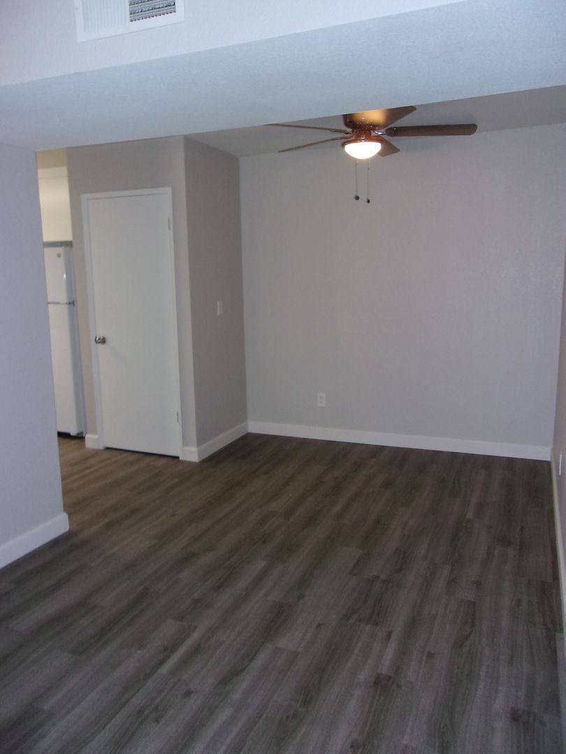 Apartment for rent at 7134 Gloria Dr, Sacramento, CA 95831