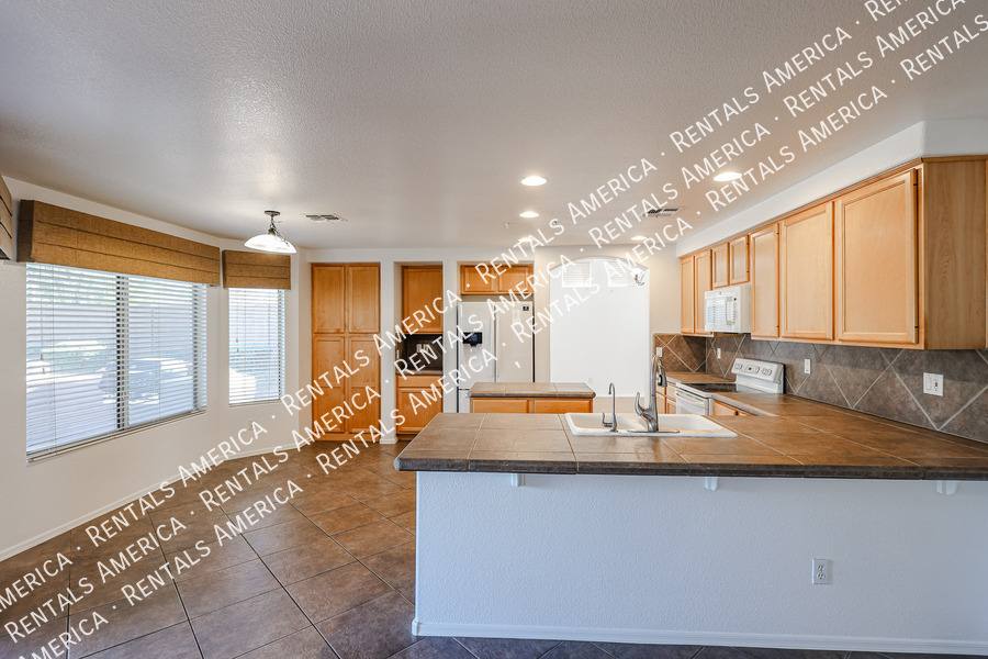 House for rent at 33251 N Symer Dr, Cave Creek, AZ 85331