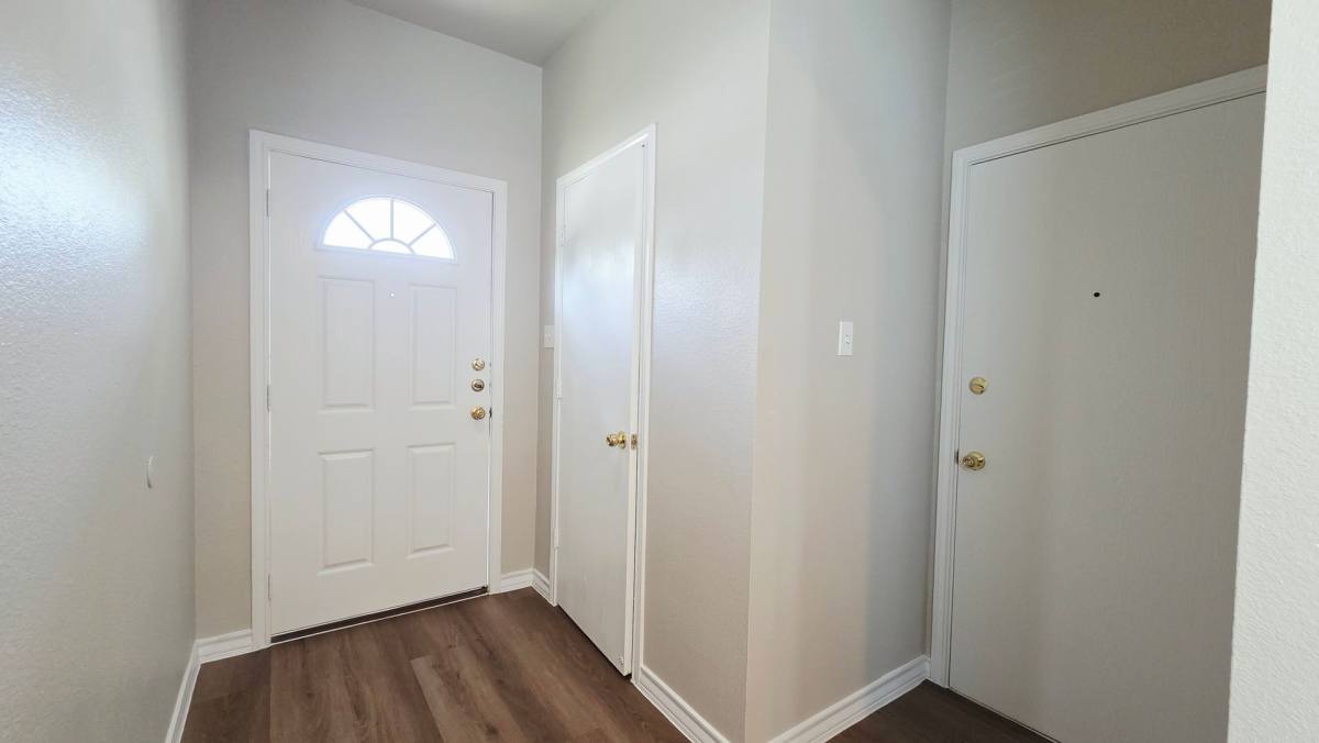 Townhouse for rent at 5003 Summit Wood #1, San Antonio, TX 78229