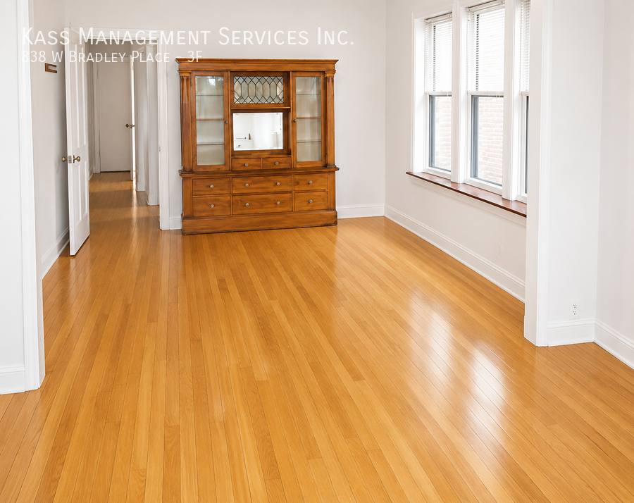 Apartment for rent at 838 W Bradley Place #3F, Chicago, IL 60613