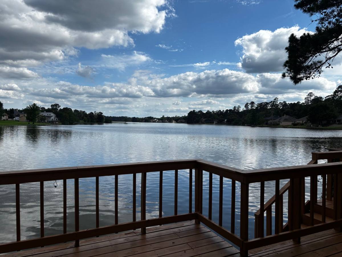 Townhouse for rent at 206 Waters Edge, Huntsville, TX 77340