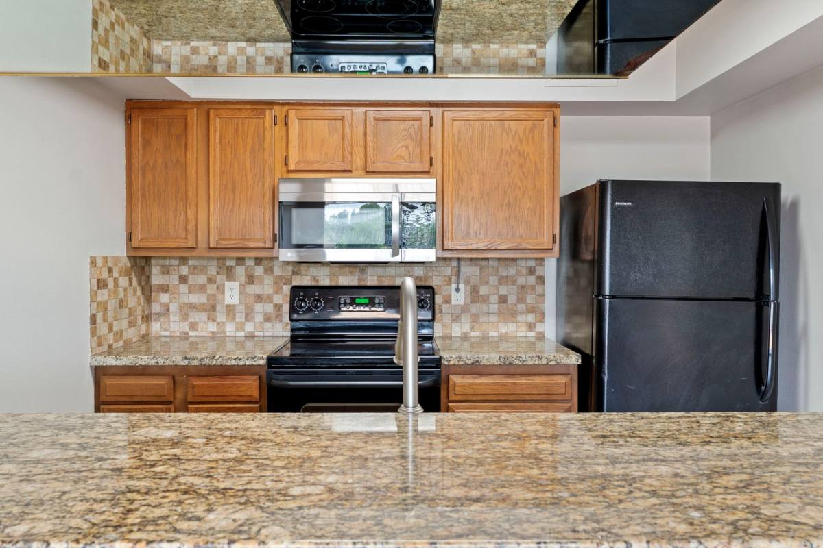 Townhouse for rent at 206 Waters Edge, Huntsville, TX 77340
