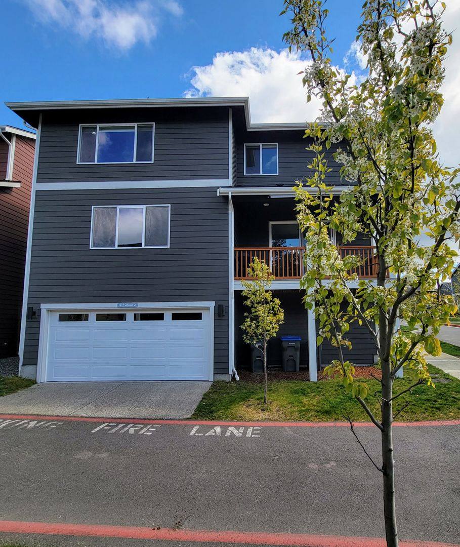 House for rent at 1012 Sedonia St, Bremerton, WA 98310