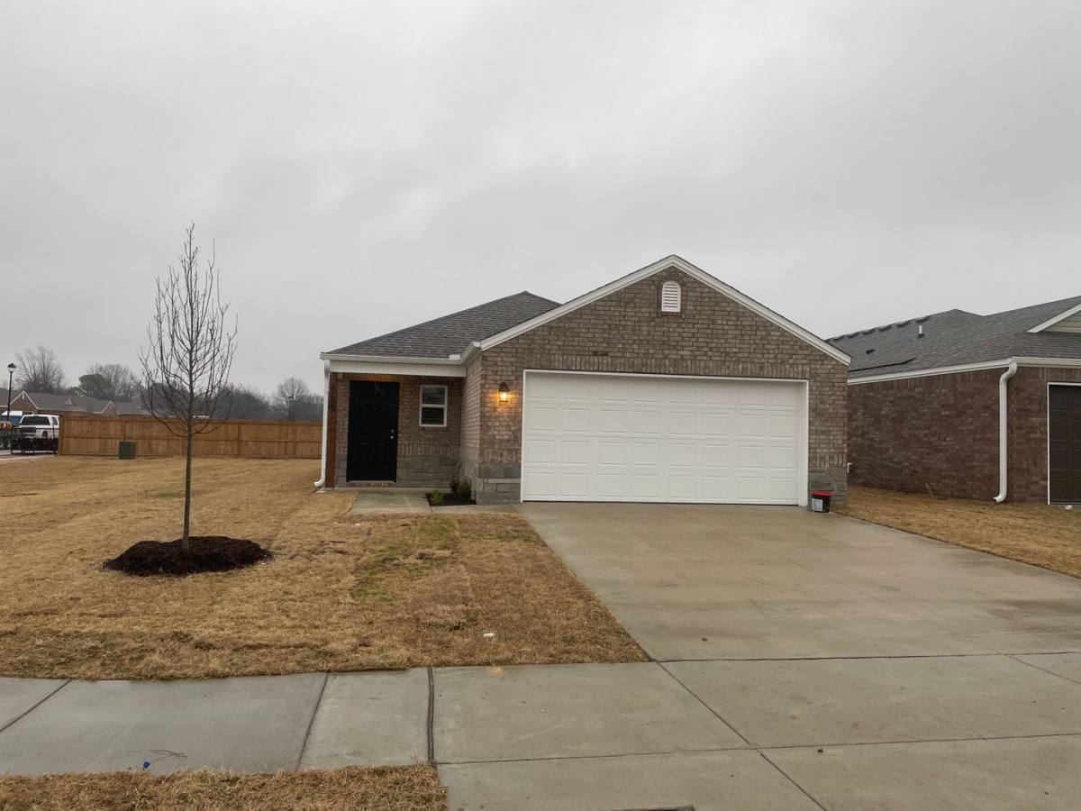 House for rent at 1703 Loveland St, Springdale, AR 72764