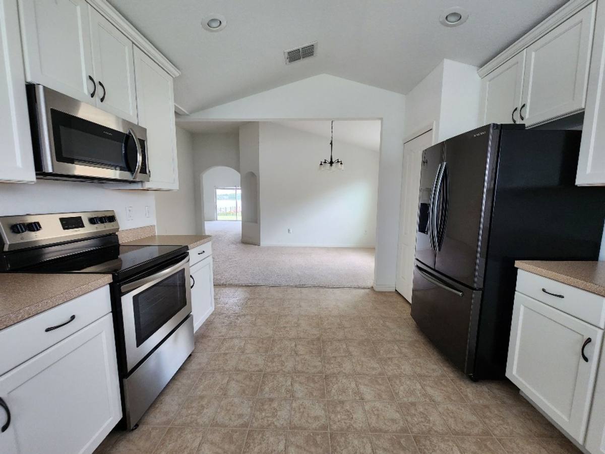 House for rent at 737 Buccaneer Blvd, Winter Haven, FL 33880