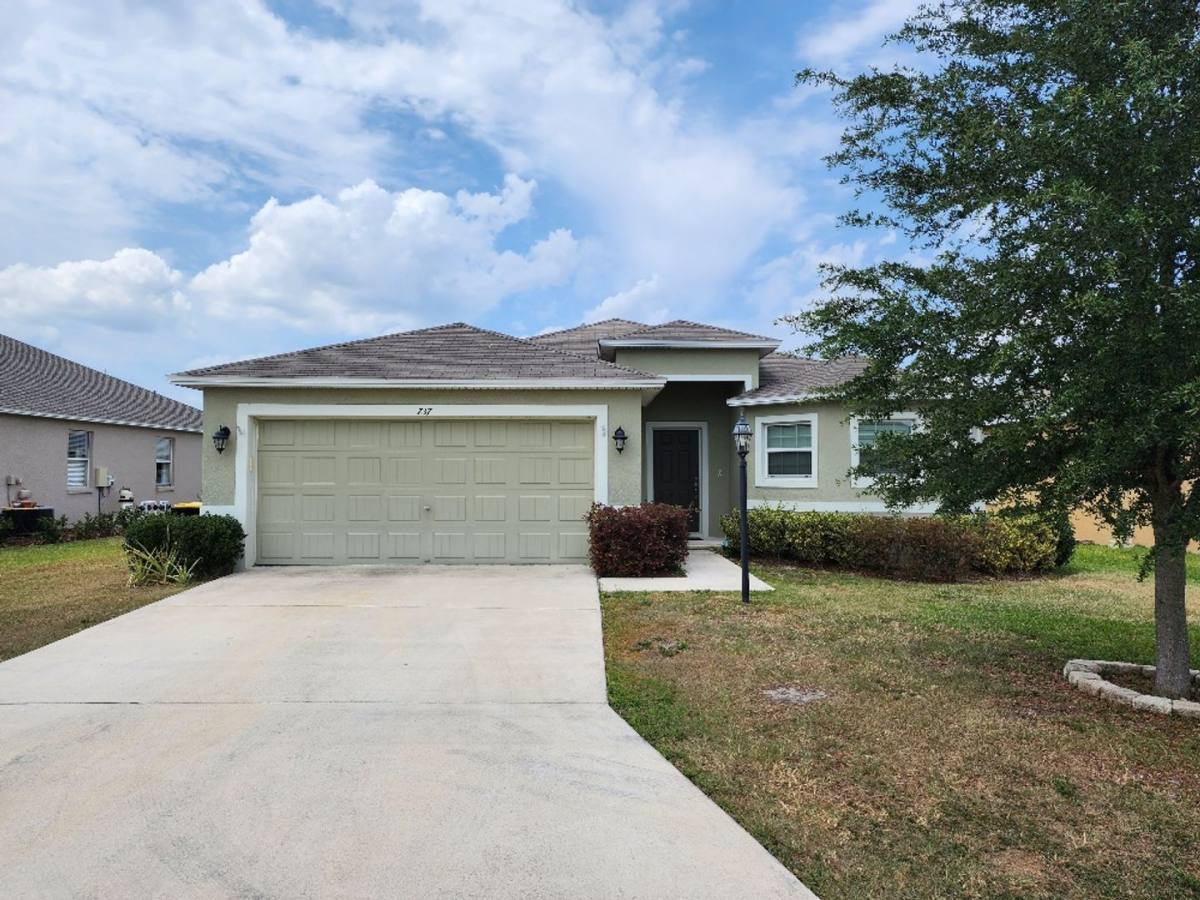 House for rent at 737 Buccaneer Blvd, Winter Haven, FL 33880
