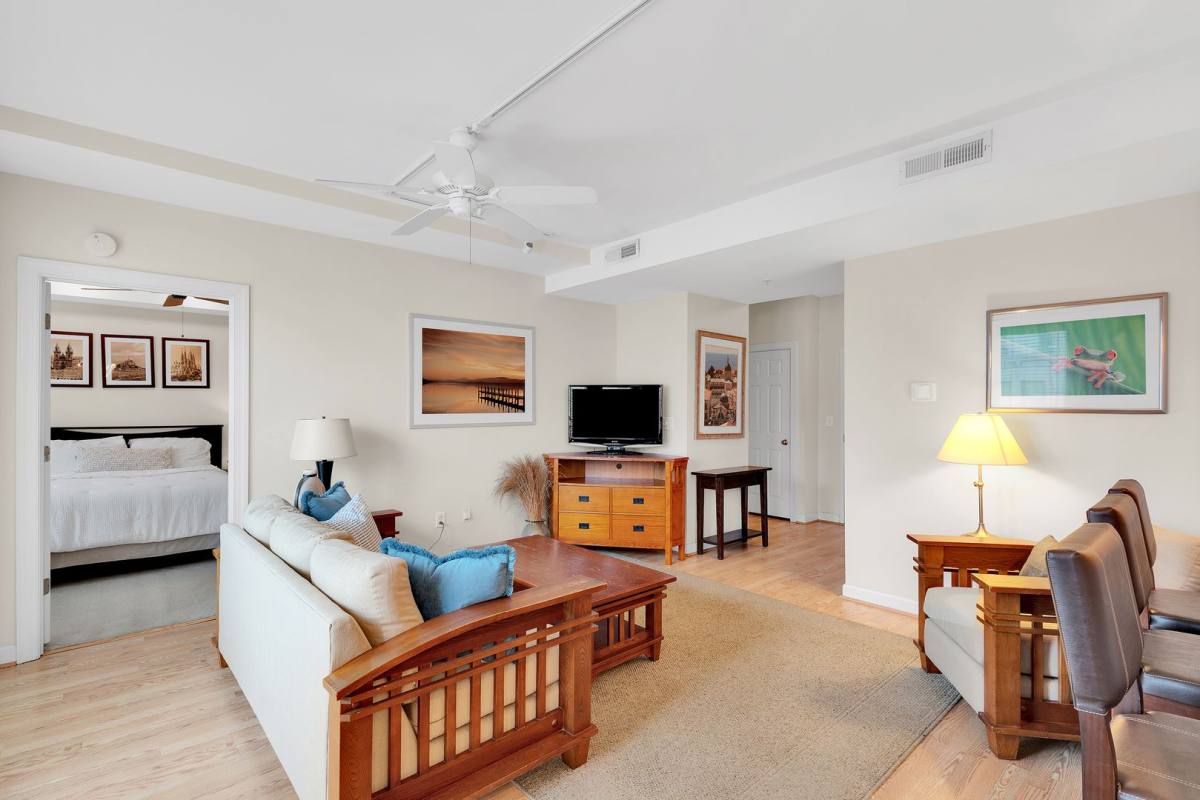 Condo for rent at 718 W Trade St, Charlotte, NC 28202