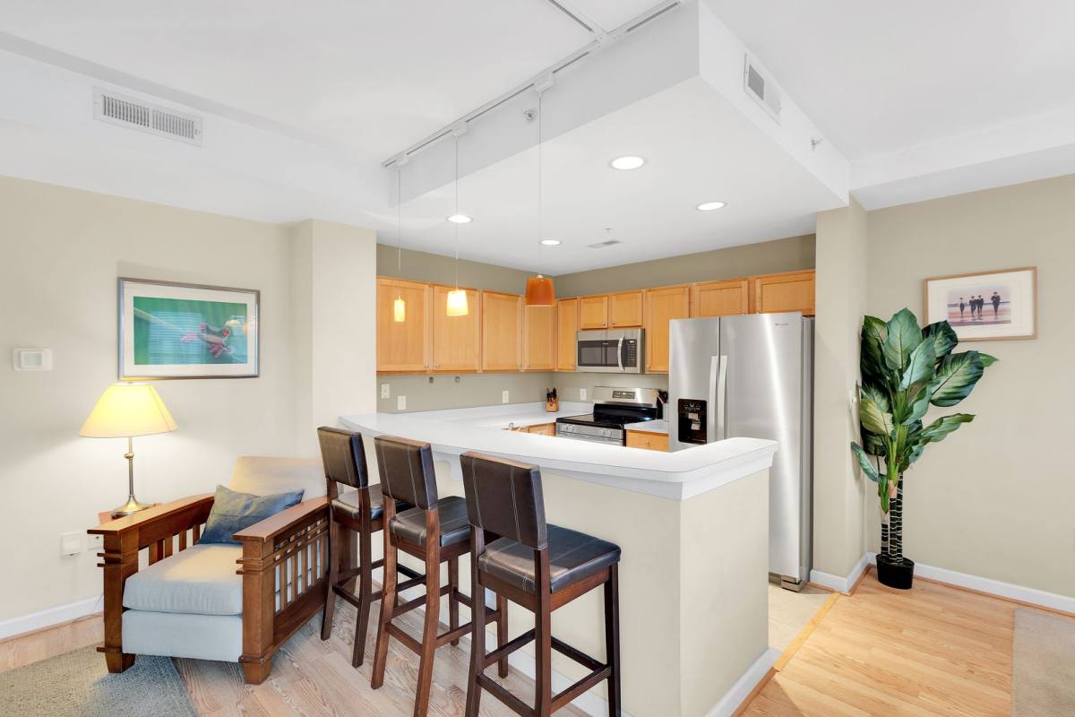 Condo for rent at 718 W Trade St, Charlotte, NC 28202