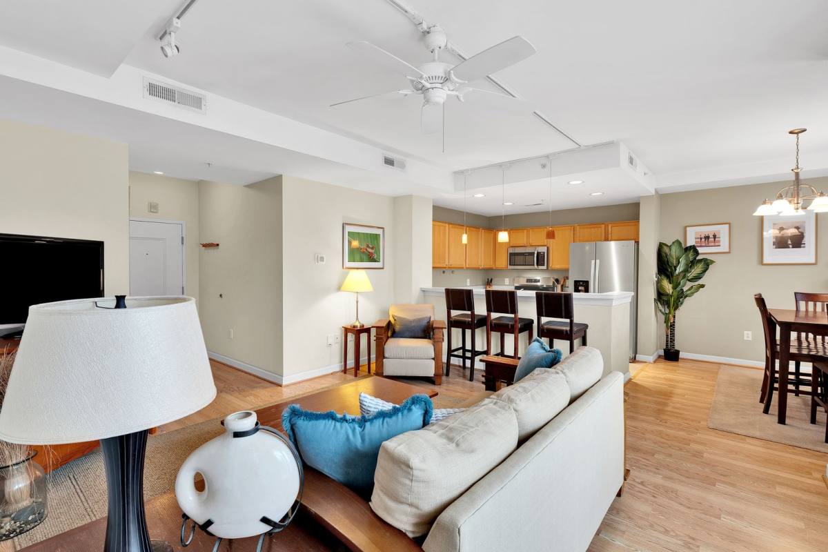 Condo for rent at 718 W Trade St, Charlotte, NC 28202