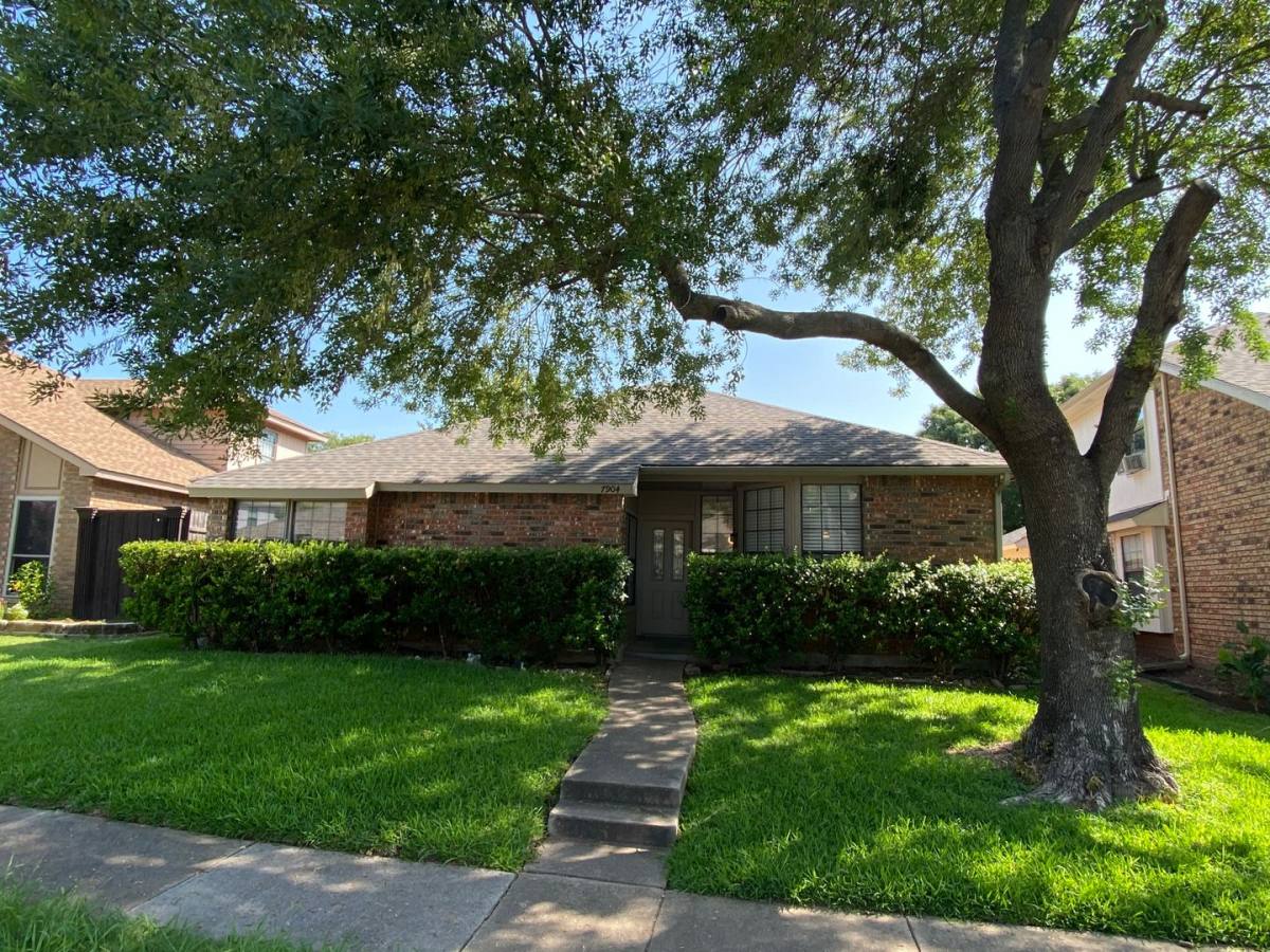 House for rent at 7904 Steppington Dr, Plano, TX 75025