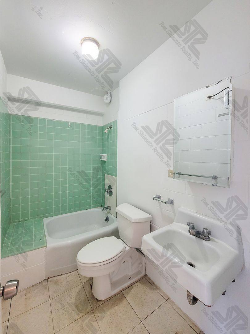 Apartment for rent at 526 N School St, Honolulu, HI 96817