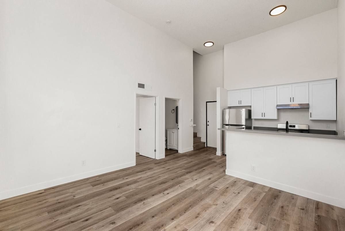 Apartment for rent at 321 S Berendo St, Los Angeles, CA 90020