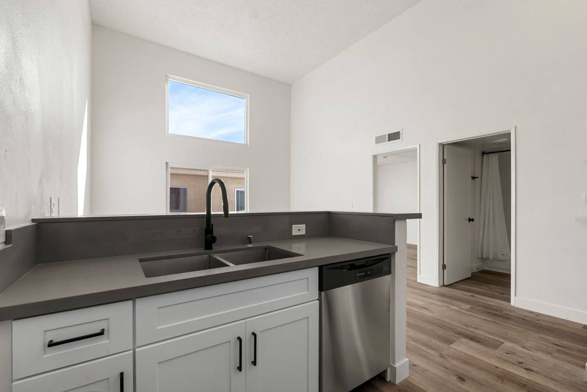 Apartment for rent at 321 S Berendo St, Los Angeles, CA 90020
