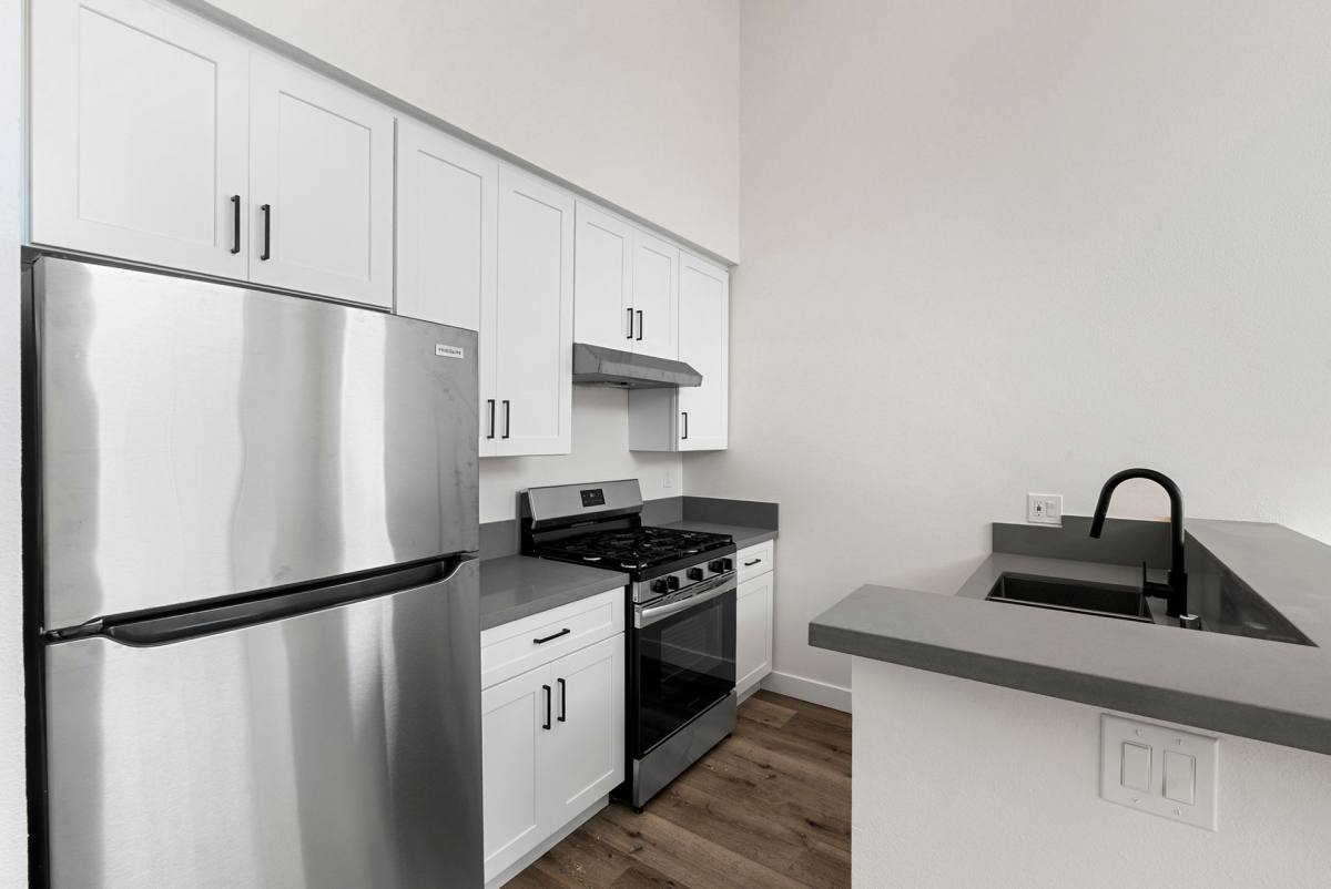 Apartment for rent at 321 S Berendo St, Los Angeles, CA 90020