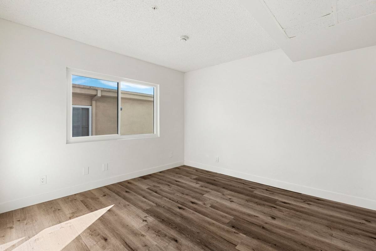 Apartment for rent at 321 S Berendo St, Los Angeles, CA 90020