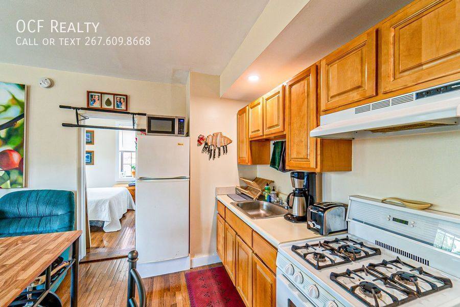 Apartment for rent at 527 S 21st St #2R, Philadelphia, PA 19146