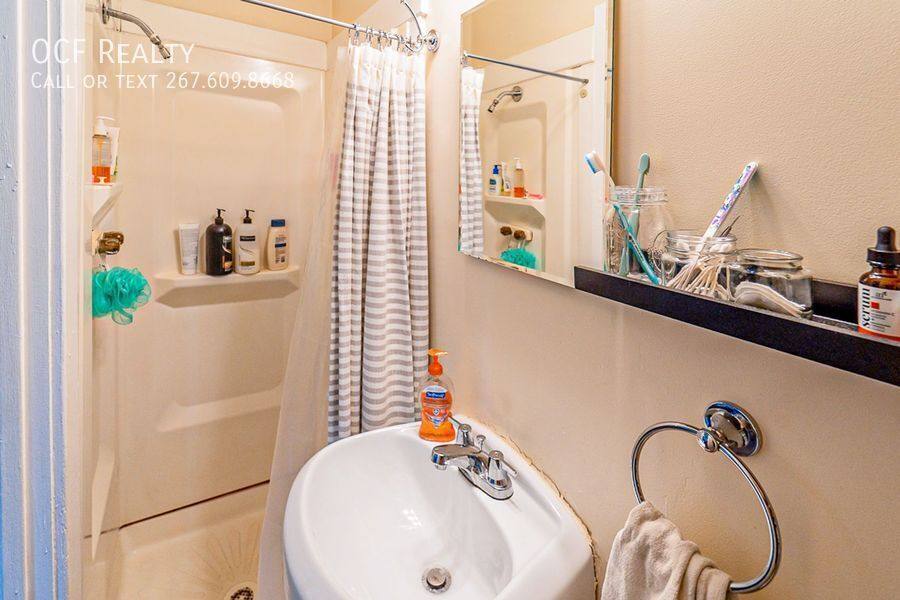 Apartment for rent at 527 S 21st St #2R, Philadelphia, PA 19146