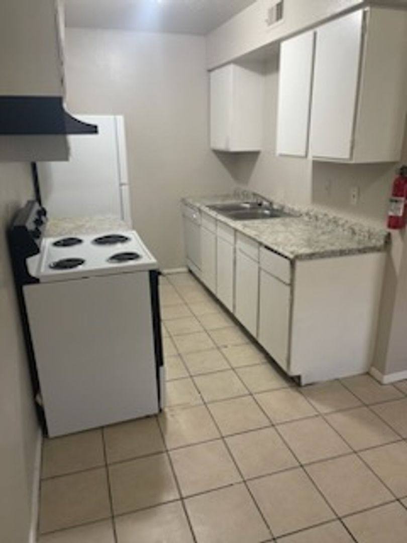 Apartment for rent at 2701 G Poplar Circle, Bryan, TX 77801