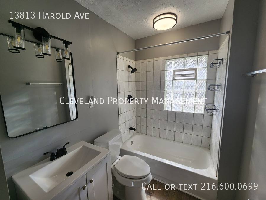 House for rent at 13813 Harold Ave, Cleveland, OH 44135