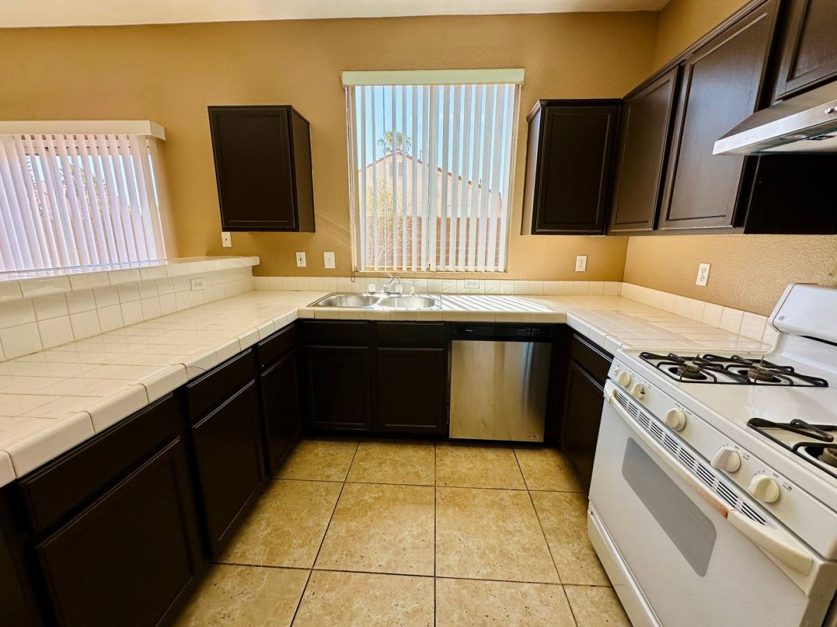 House for rent at 143 Willow Dove Ave, Las Vegas, NV 89123