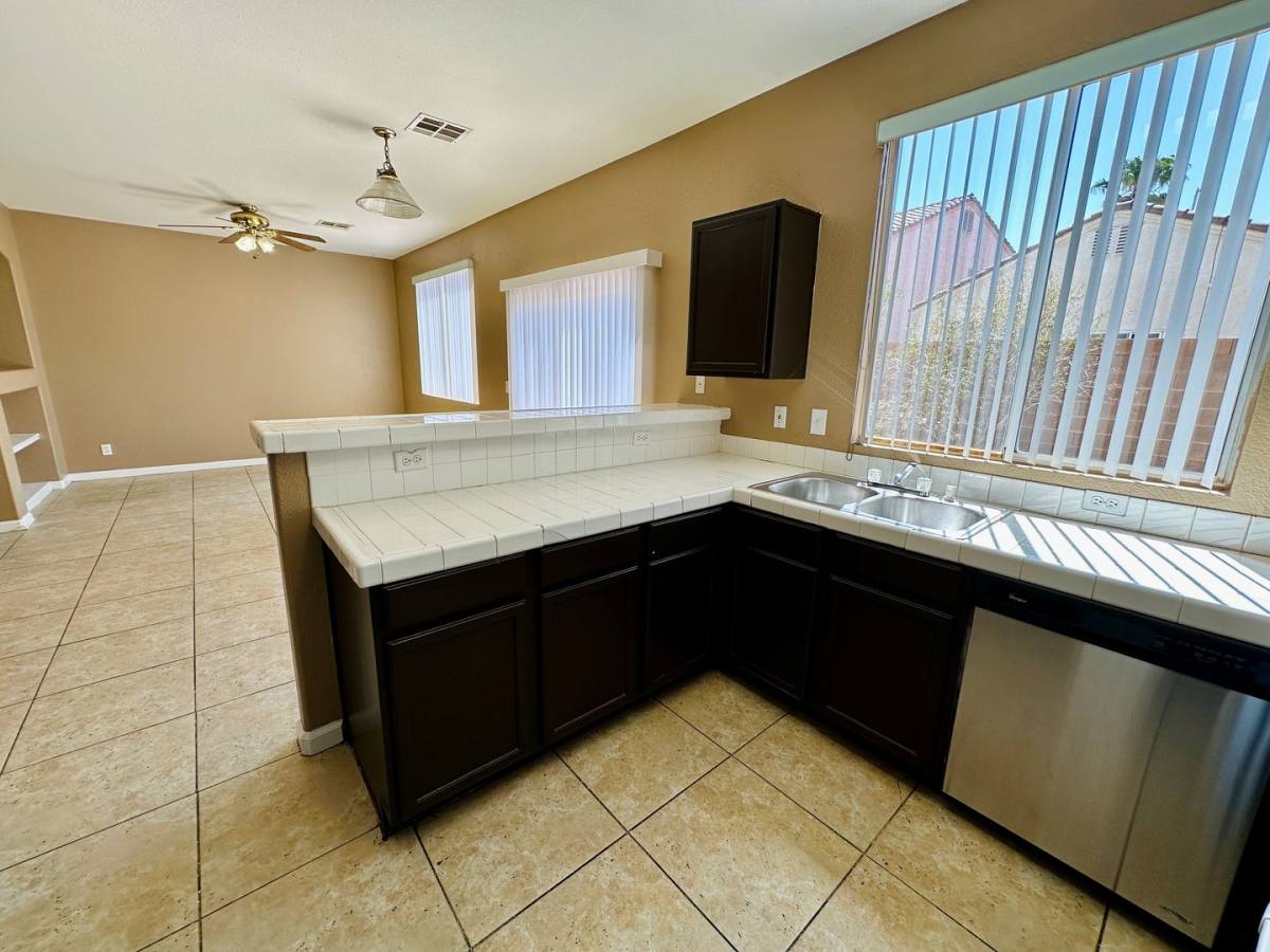 House for rent at 143 Willow Dove Ave, Las Vegas, NV 89123