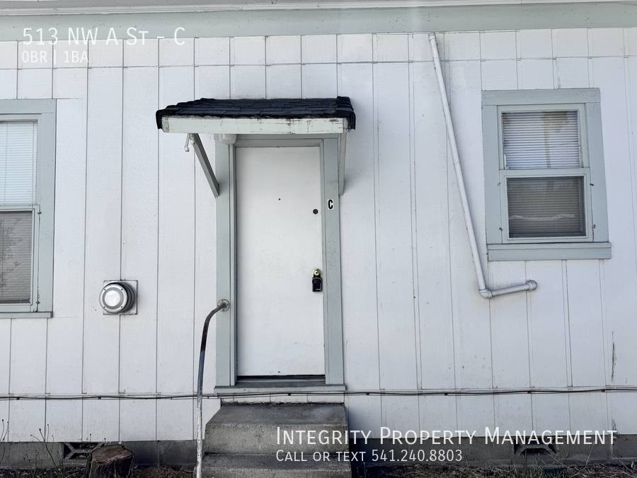 Apartment for rent at 513 NW A St #C, Grants Pass, OR 97526