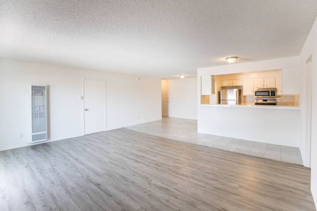 Apartment for rent at 35 24th Ave #4, Venice, CA 90291