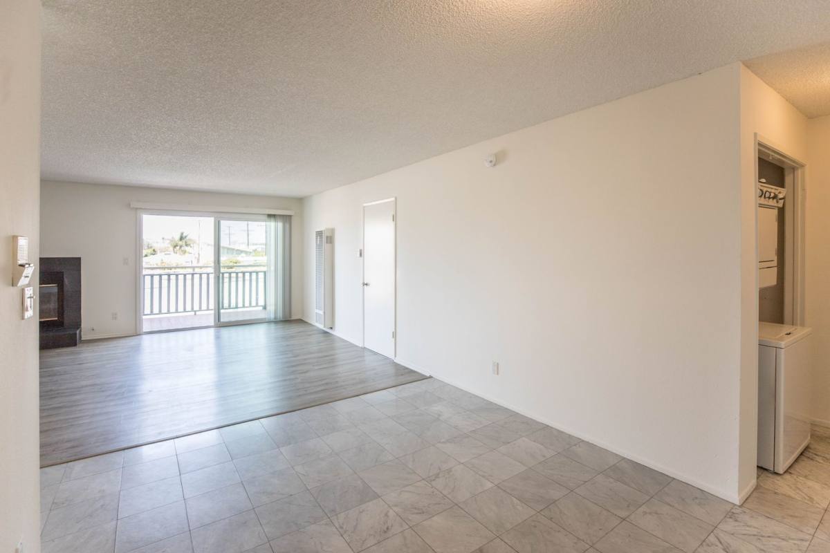 Apartment for rent at 35 24th Ave #4, Venice, CA 90291
