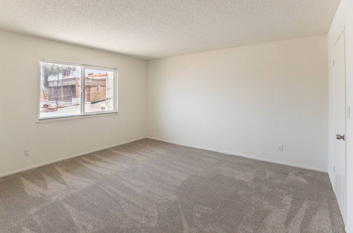 Apartment for rent at 35 24th Ave #4, Venice, CA 90291