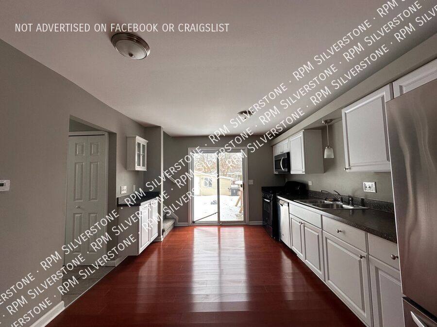 House for rent at 3113 Emmons Ave, Rochester, MI 48307