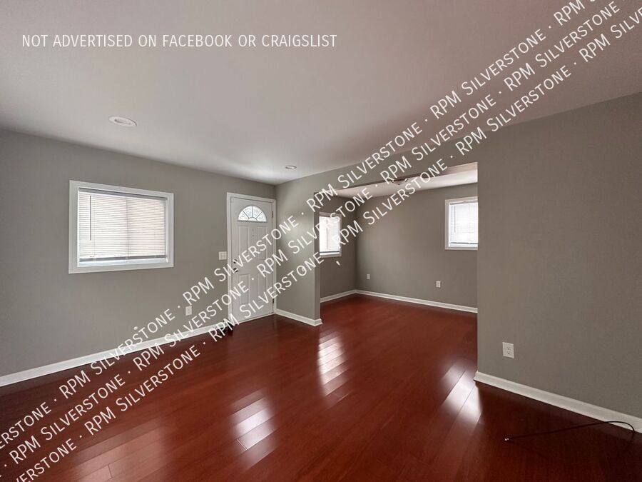 House for rent at 3113 Emmons Ave, Rochester, MI 48307