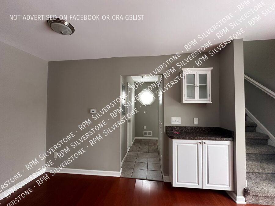 House for rent at 3113 Emmons Ave, Rochester, MI 48307