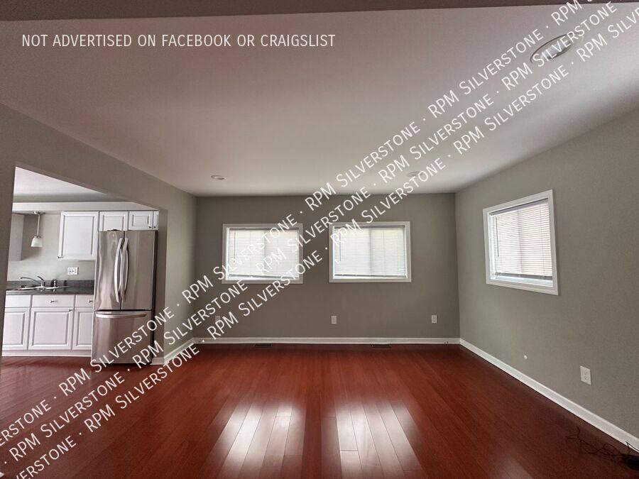 House for rent at 3113 Emmons Ave, Rochester, MI 48307