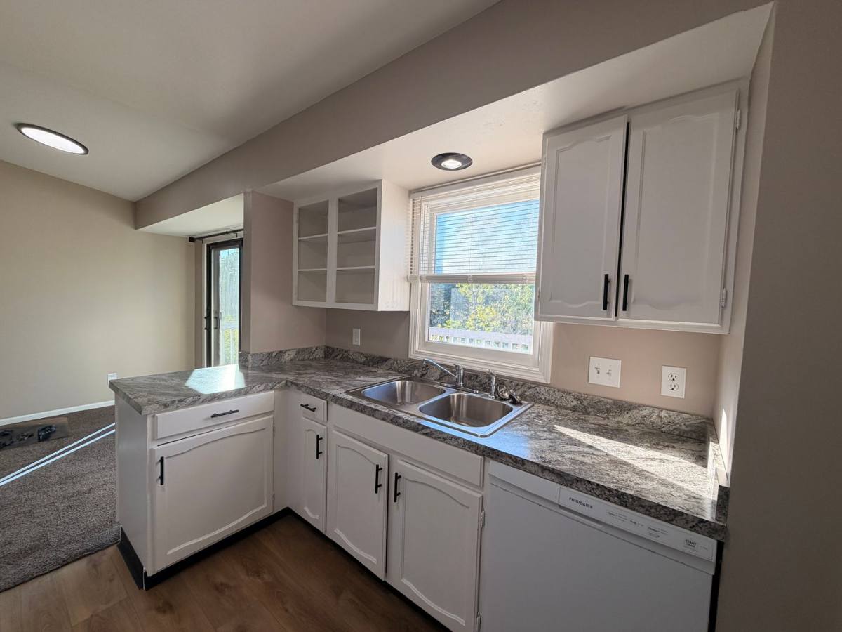 Townhouse for rent at 6672 Pleasantview St NE, Rockford, MI 49341