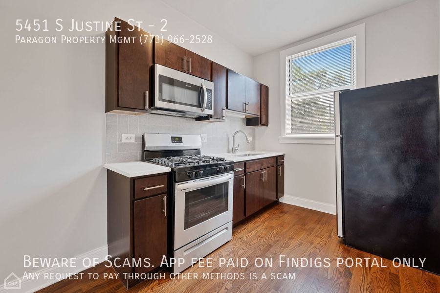 Apartment for rent at 5451 S Justine St #2, Chicago, IL 60609