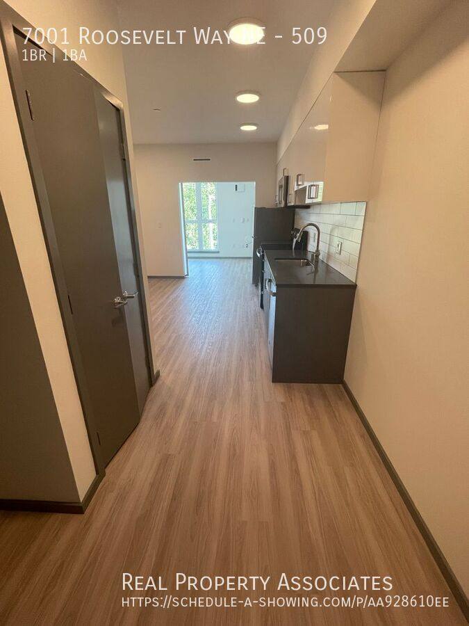Apartment for rent at 7001 Roosevelt Way NE #509, Seattle, WA 98115