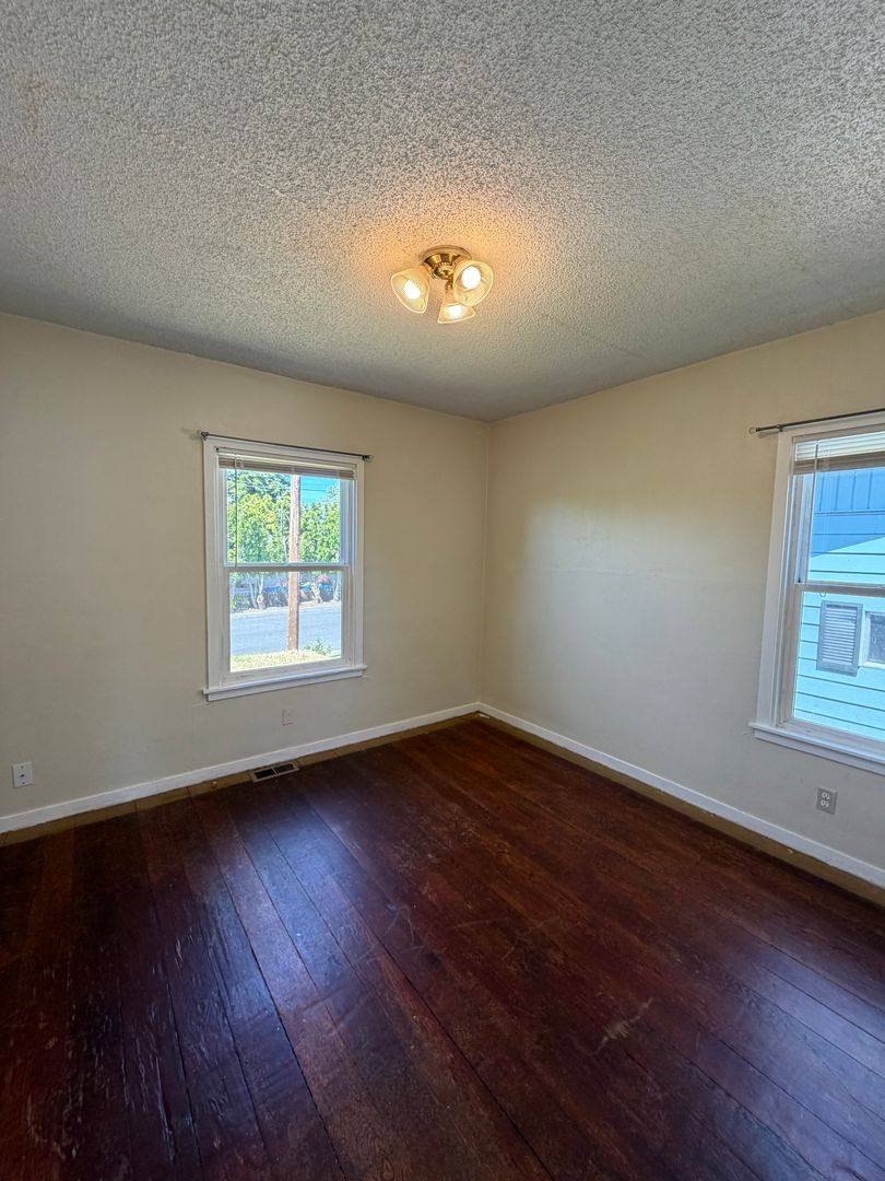 House for rent at 1845 Lakeview, Klamath Falls, OR 97601