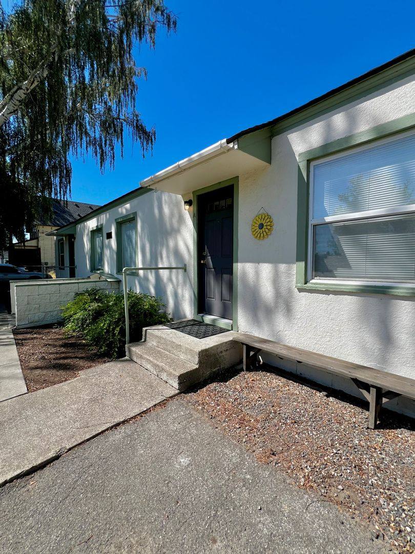 Apartment for rent at 706 N 3rd St, Yakima, WA 98901
