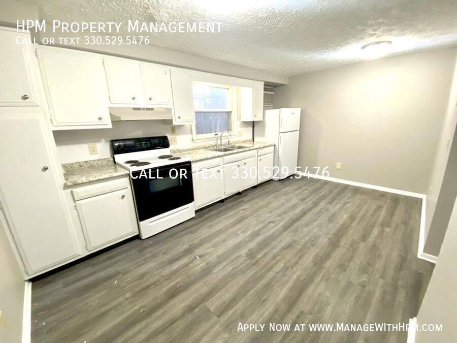 Townhouse for rent at 5871 Portage St NW, North Canton, OH 44720