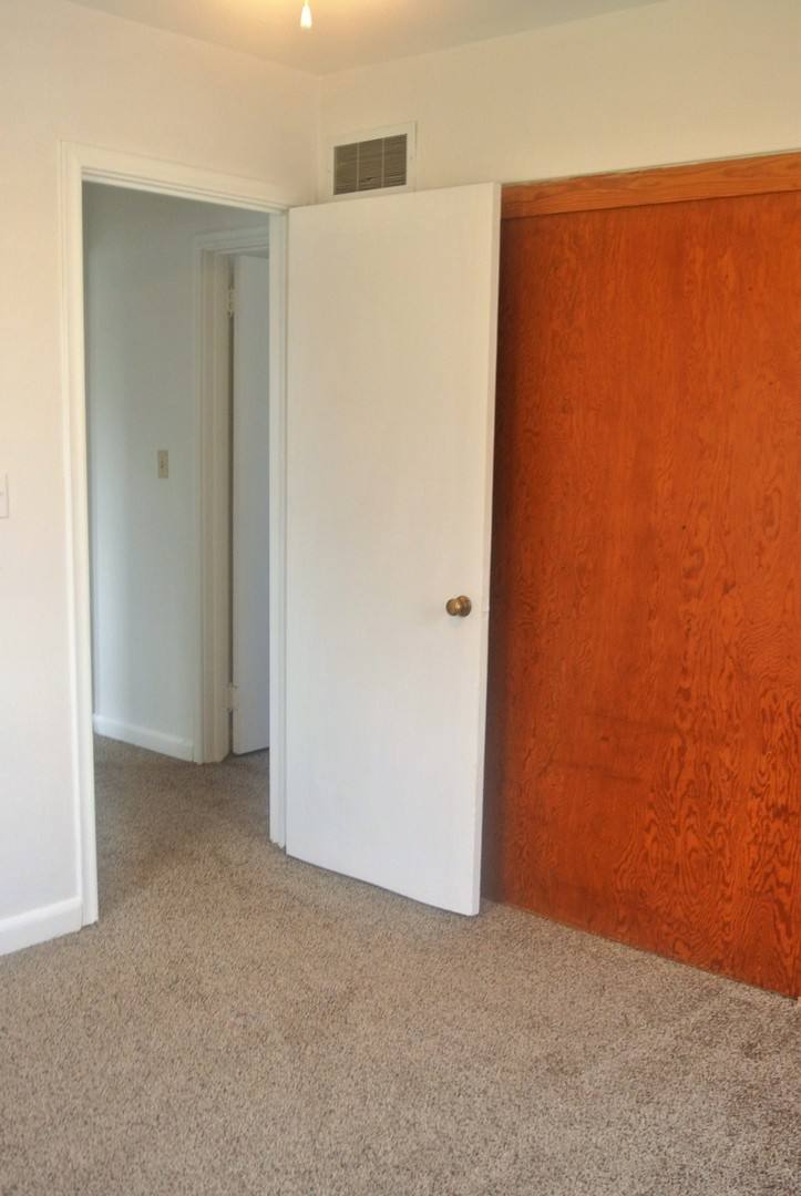 House for rent at 620 17th St NW, Minot, ND 58701