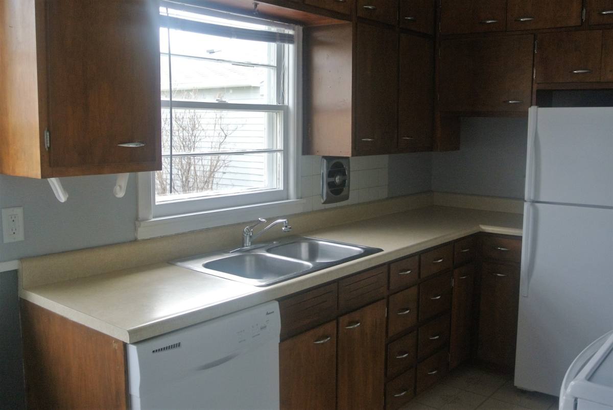 House for rent at 620 17th St NW, Minot, ND 58701