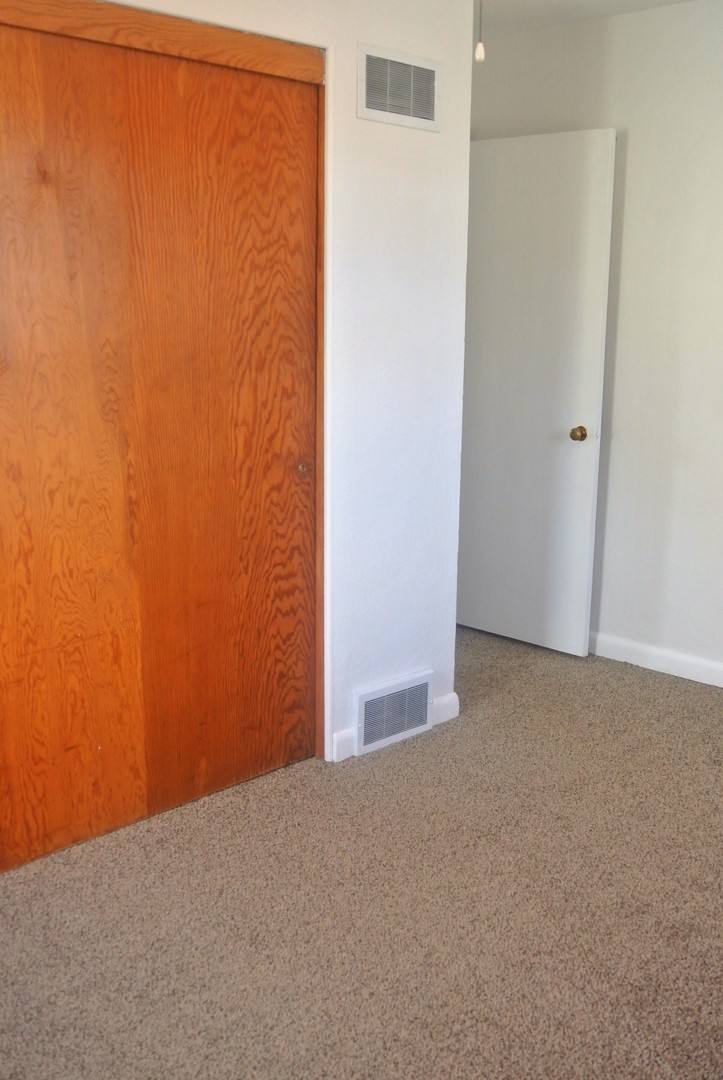 House for rent at 620 17th St NW, Minot, ND 58701