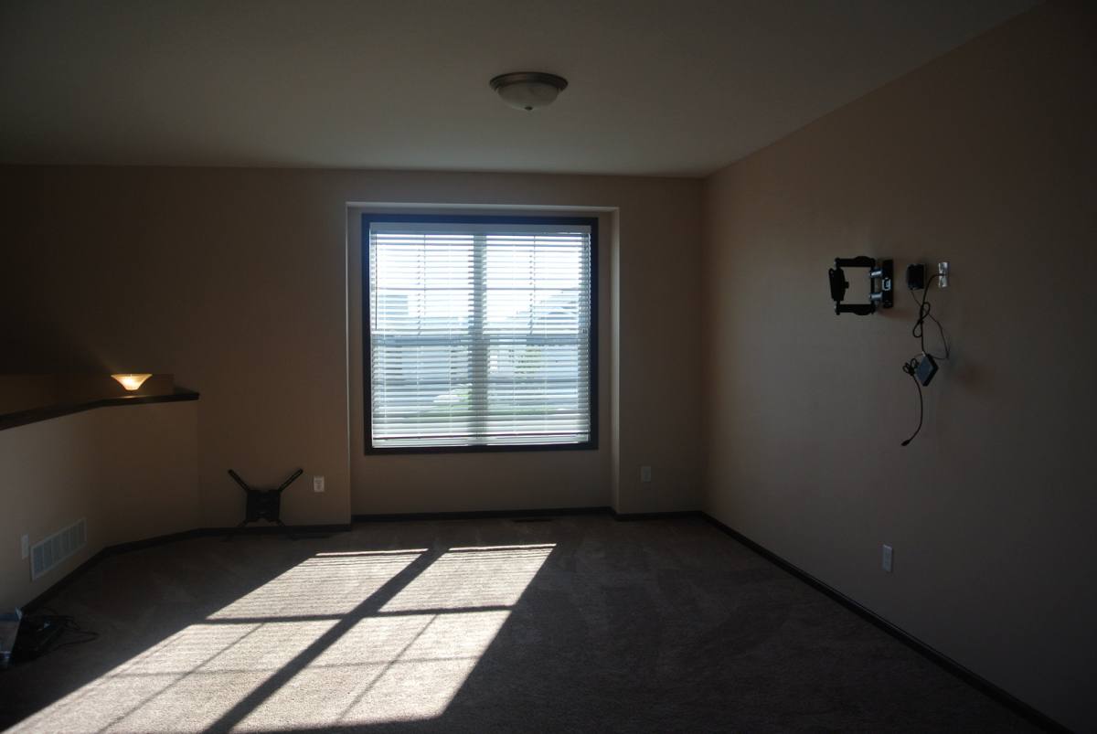 House for rent at 2633 17th St NW, Minot, ND 58703