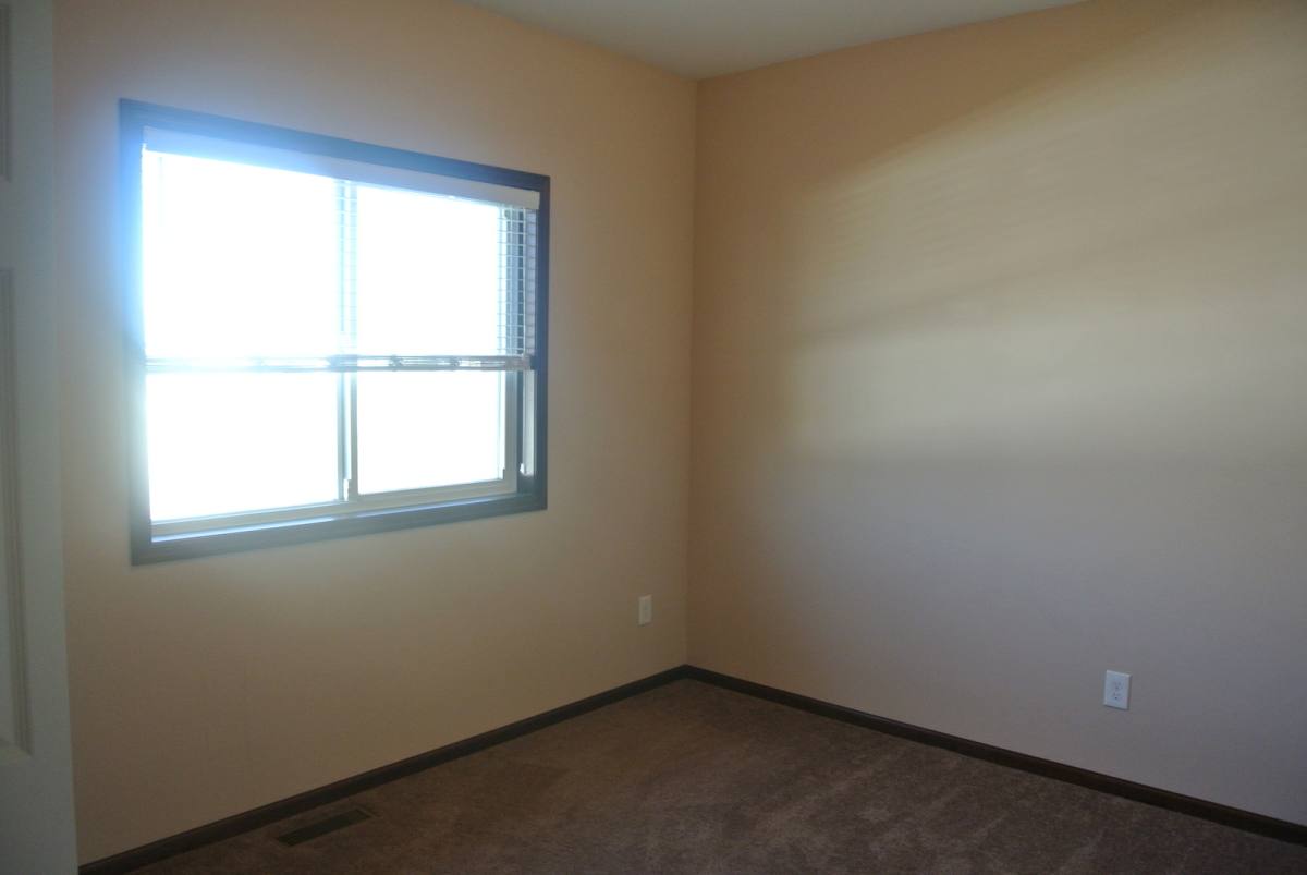 House for rent at 2633 17th St NW, Minot, ND 58703