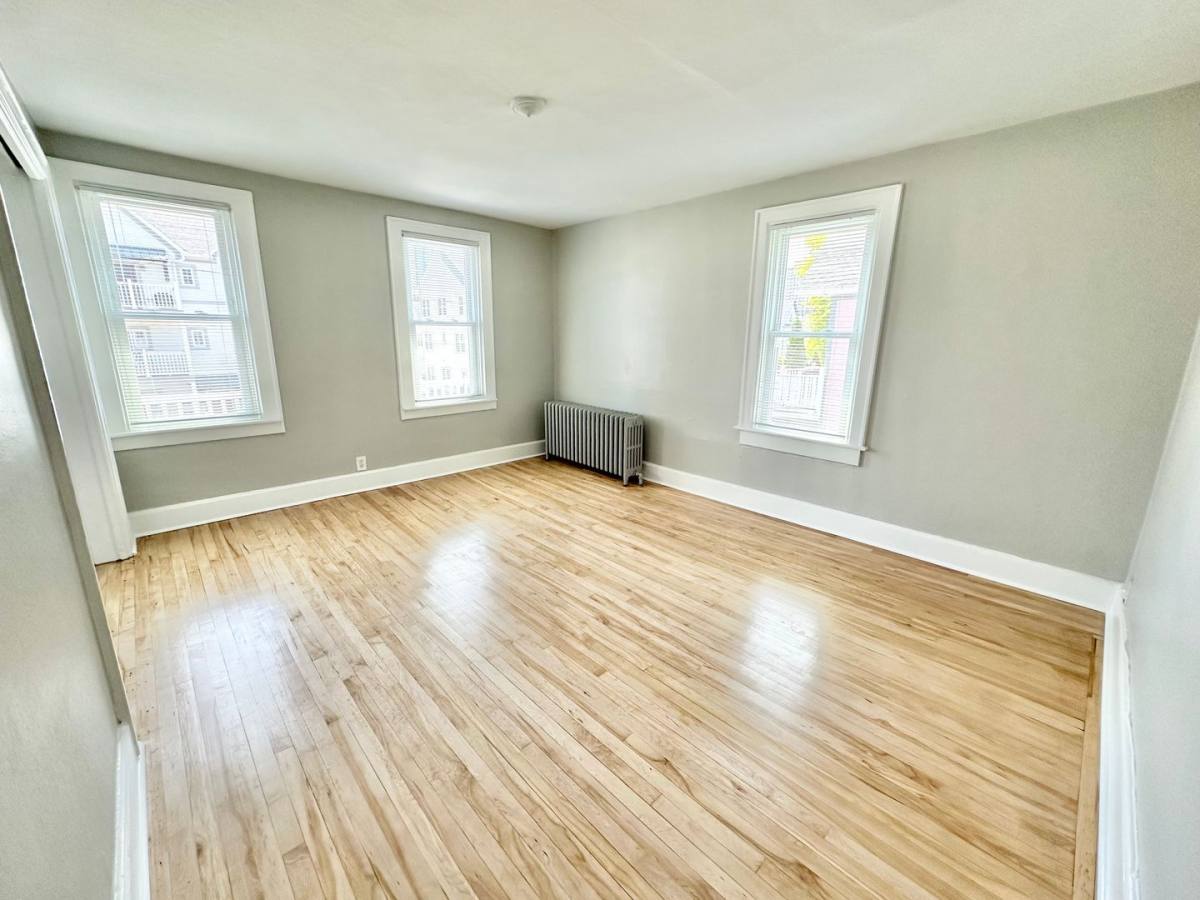 Apartment for rent at 1811 N Warren Ave, Milwaukee, WI 53202