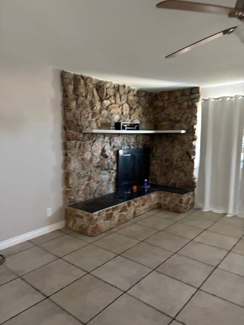 House for rent at 2001 Rio Vista Dr, Needles, CA 92363