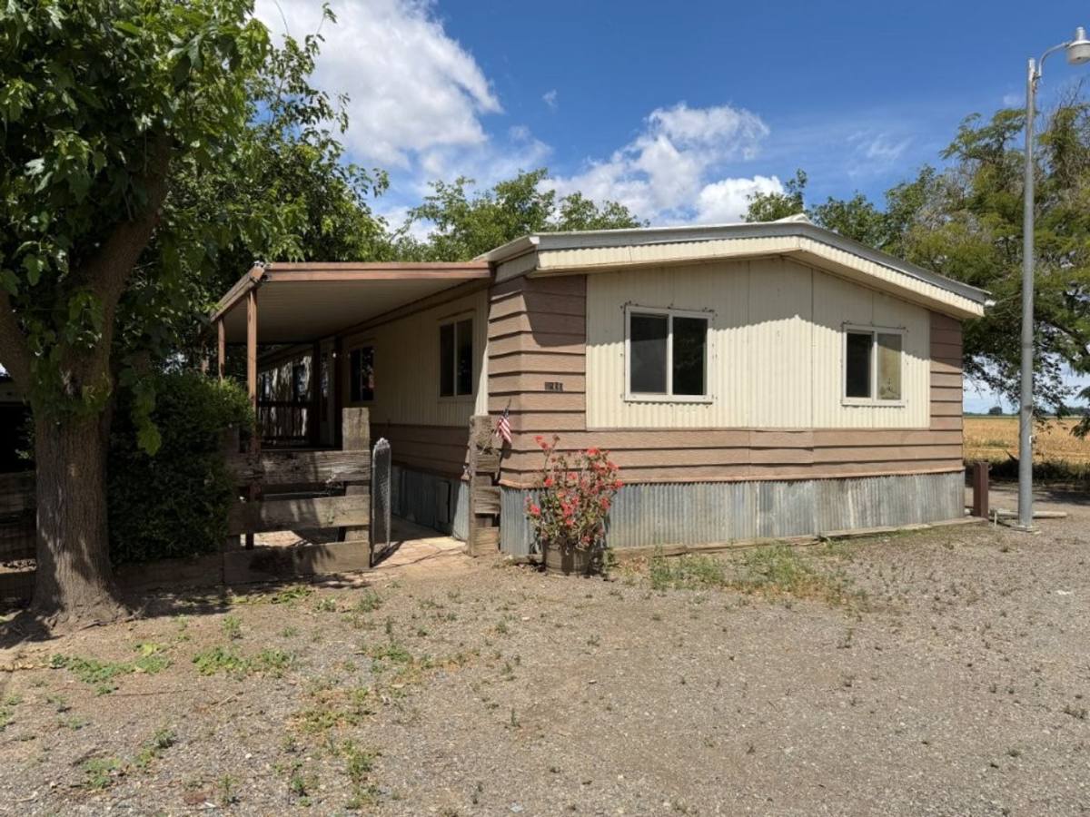 House for rent at 11990 County Rd, Zamora, CA 95698