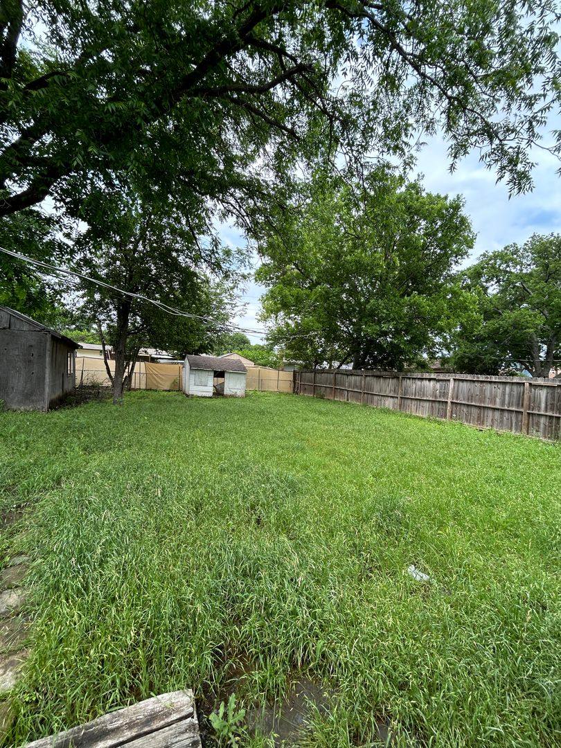 House for rent at 805 Biggs Terrace, Arlington, TX 76010